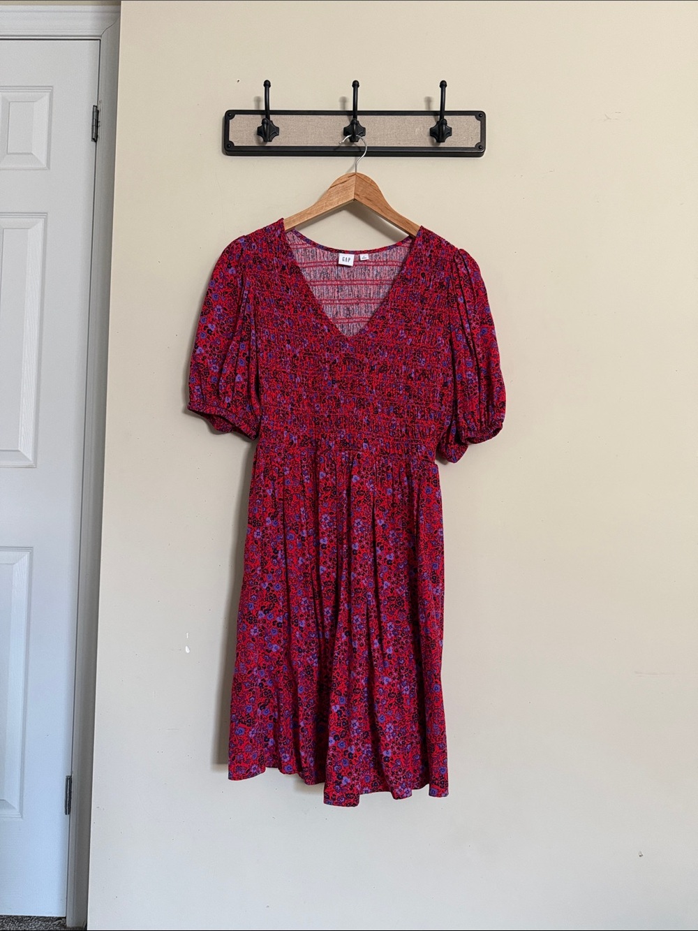 GAP Red Floral V-Neck Midi Dress with Puff Sleeves